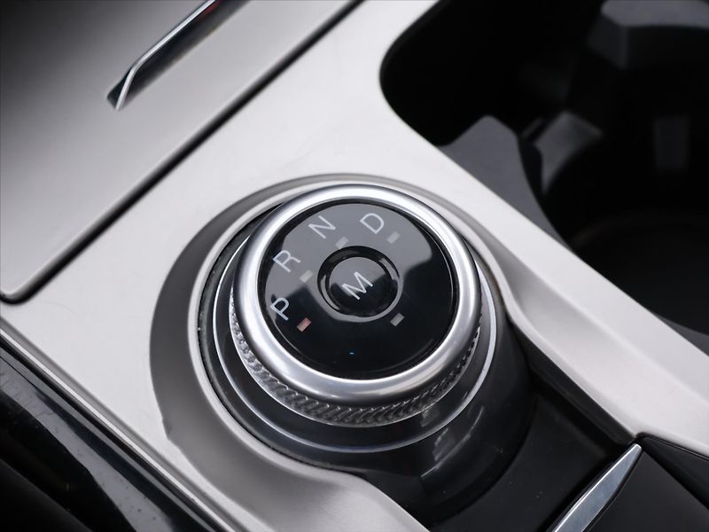 Ford Explorer 3,0 V6 267kW EcoBoost 4x4 CZ D - fotka 34 z 44