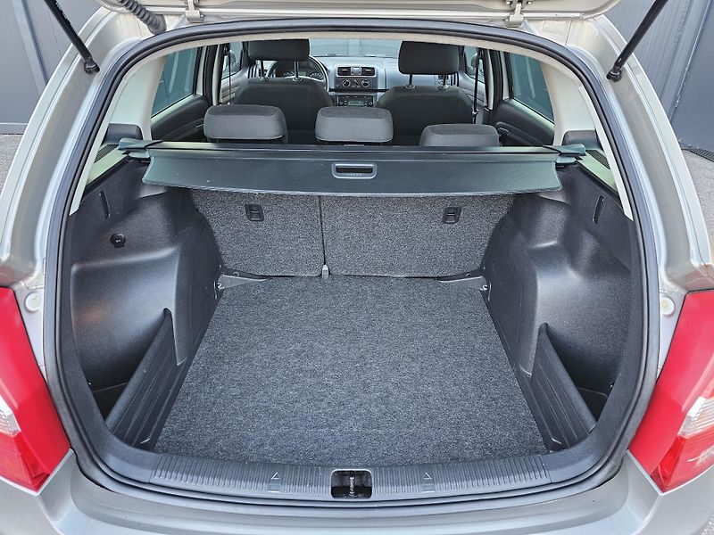 Škoda Fabia 1.2 TSI 63kW,KLIMA,TEMPOMAT - fotka 35 z 50