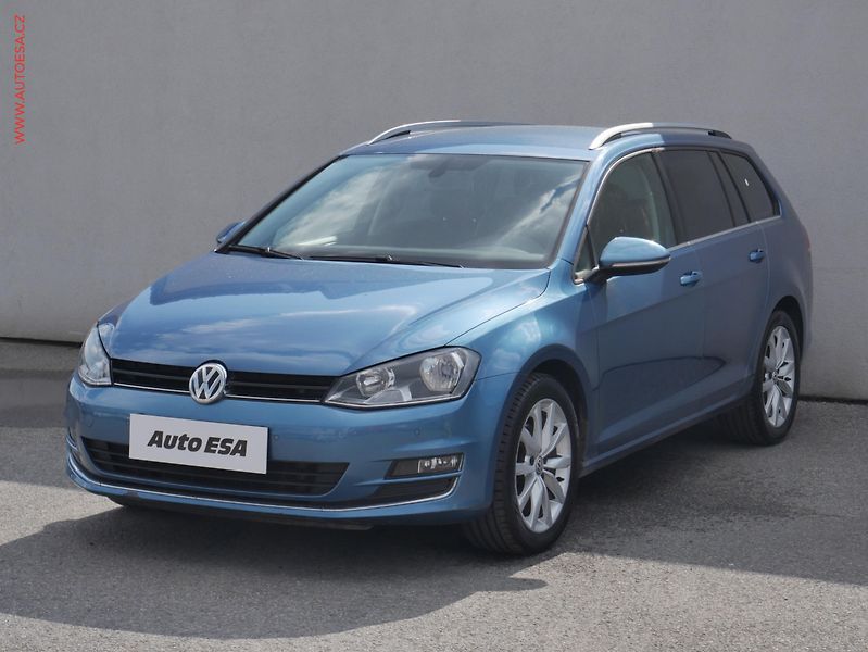 Volkswagen Golf (2015) 2.0TDi, 1.maj,ČR, Highline - fotka 3 z 22