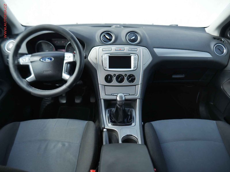 Ford Mondeo (2007) 1.8TDCi, ČR, Navi, AC, temp - fotka 8 z 16