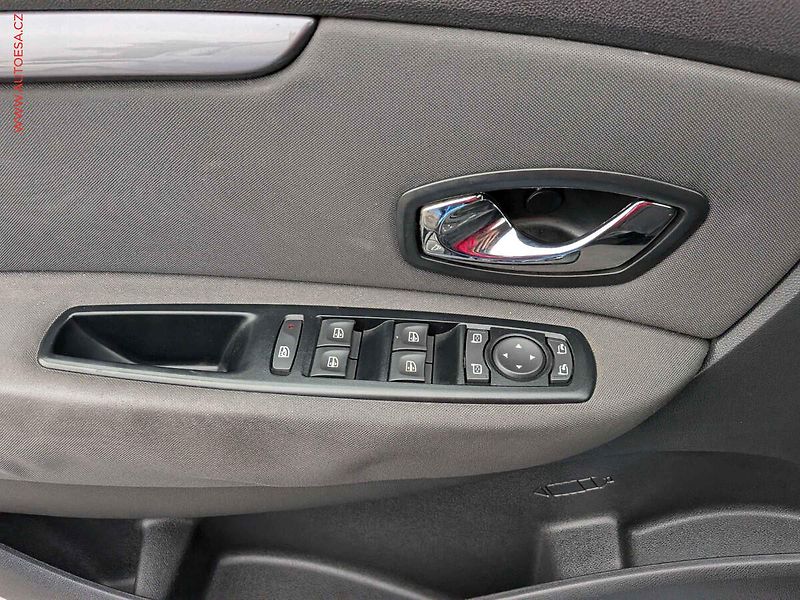 Renault Grand Scénic (2015) 1.2TCe Grand, AC, TZ, temp - fotka 12 z 16