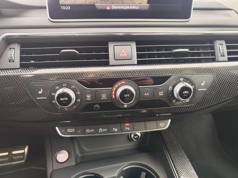 Audi S5 3.0 TFSI/260kW ČR 1.Majitel - fotka 24 z 37
