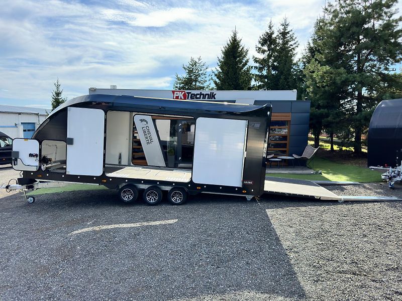 Brian James (2026) RaceTransporter 7, kamery 360° - fotka 14 z 36