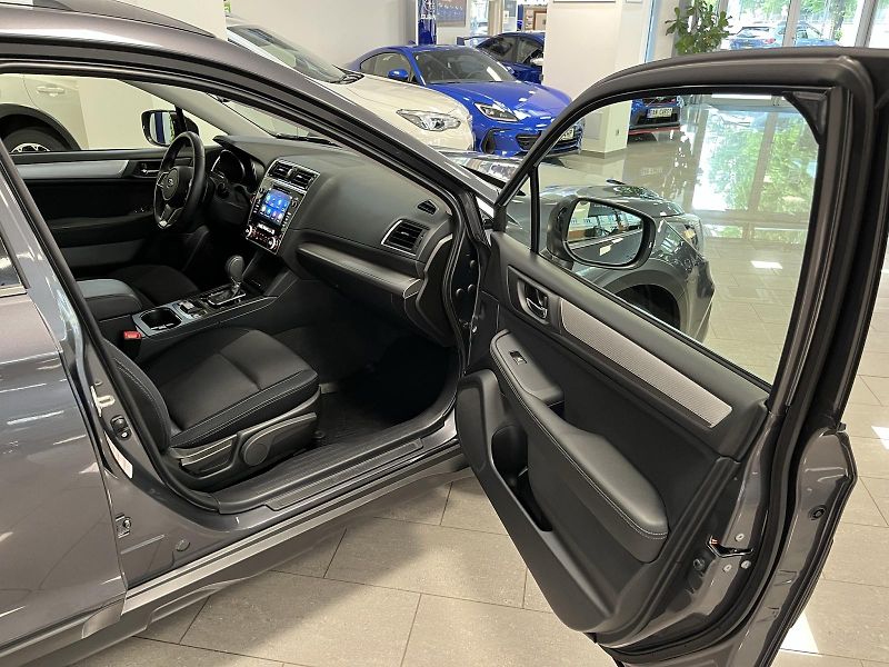 Subaru Outback 2.5i Comfort ES Lineartronic - fotka 10 z 43