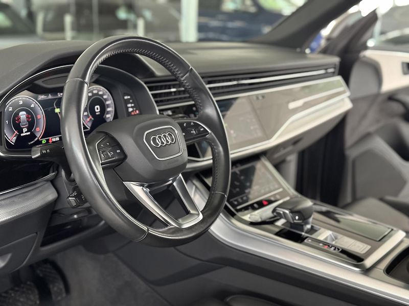 Audi Q8 50TDI Quattro*S-LINE*REZERVACE - fotka 11 z 42