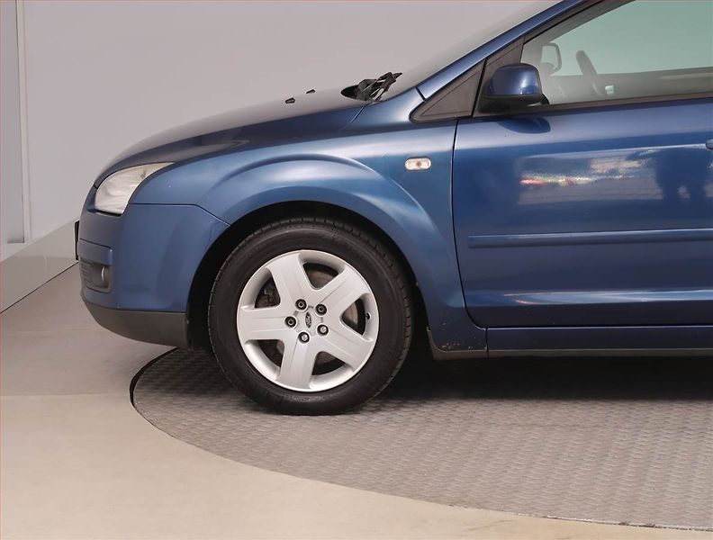 Ford Focus (2008) 1.8 TDCi, po STK, servisované - fotka 14 z 16