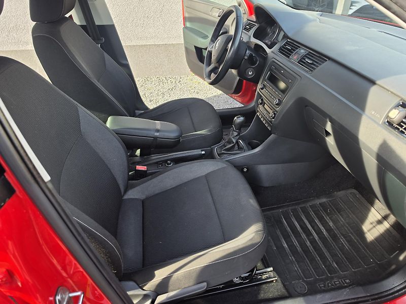 Škoda Rapid 1.2 TSI 6ti rychlostní  - fotka 10 z 17