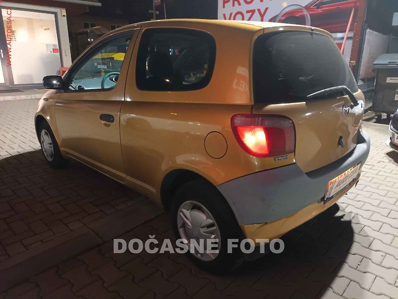 Toyota Yaris (1999) 1.0i, ČR - fotka 2 z 3