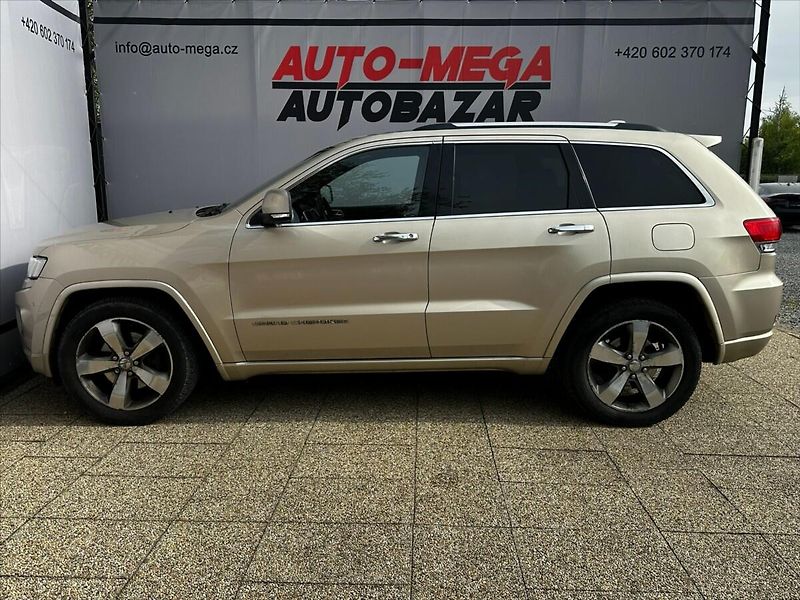 Jeep Grand Cherokee 3,0 184kW Overland 4x4 - fotka 5 z 45