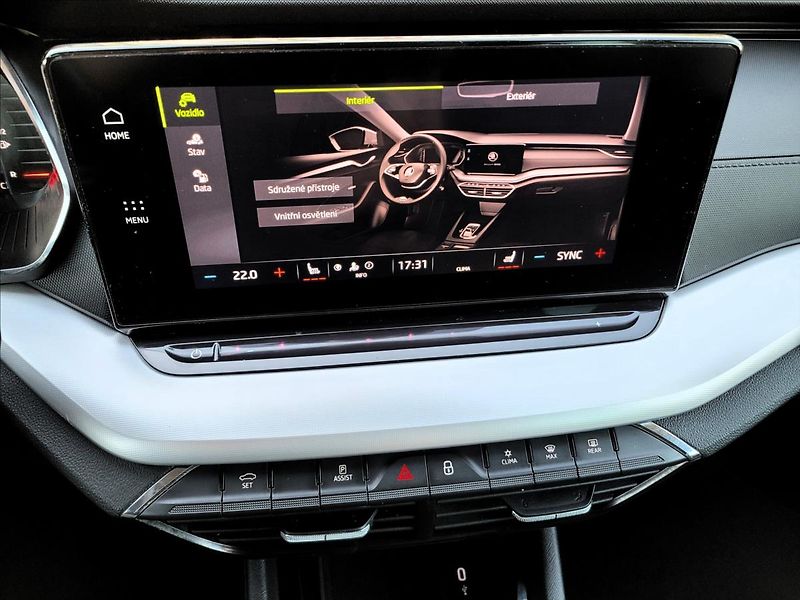 Škoda Octavia 1,0 TSI,CLEVER,LED,VÝHŘEV,NAVI - fotka 35 z 50