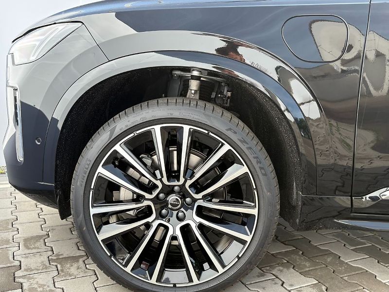 Volvo XC90 Ultra Bright T8 AWD 299kW - fotka 26 z 28