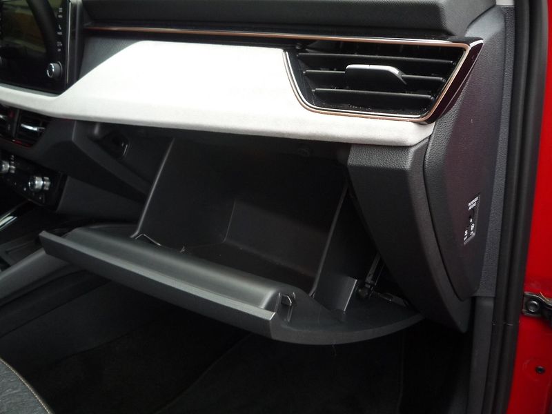 Škoda Scala (2024) 1,0TSi 85kW Top Selection - fotka 19 z 20