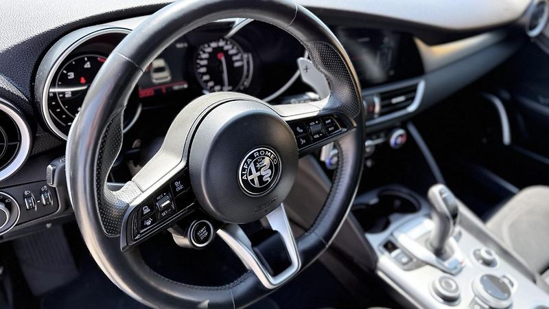 Alfa Romeo Giulia (2023) 2.2D,SPRINT,AT8,ZÁRUKA - fotka 54 z 56