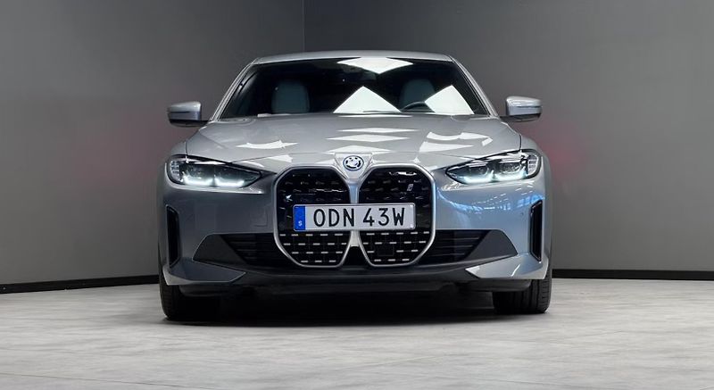 BMW i4 eDrive40 GC SoH 95% Bílý in. - fotka 23 z 23