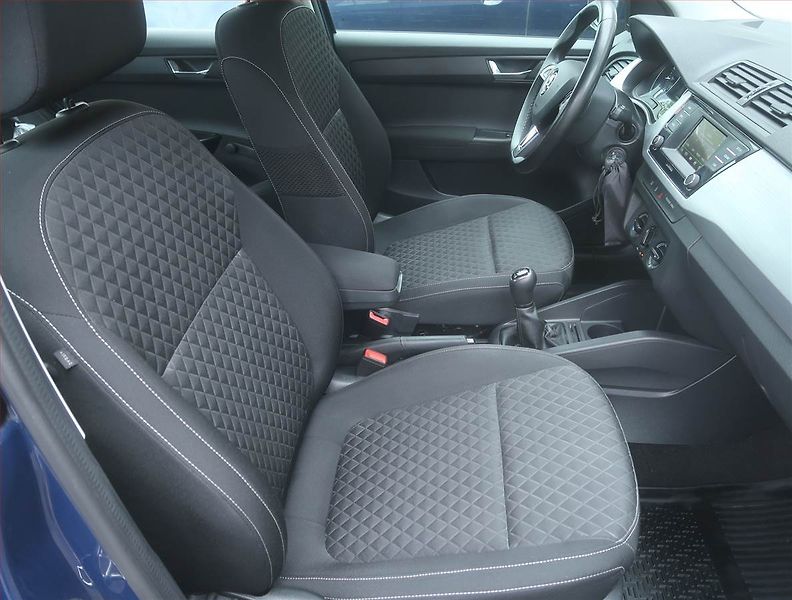 Škoda Fabia (2017) Drive 1.0, Serv.kniha - fotka 9 z 15