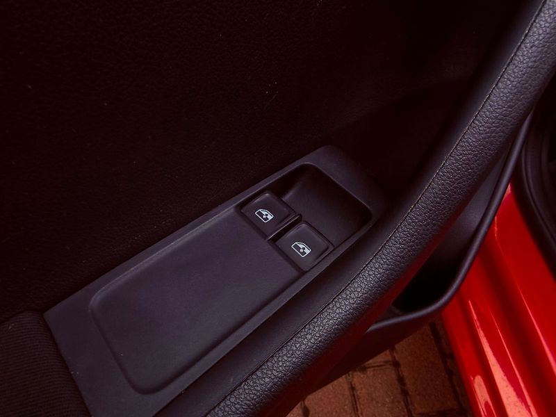 Škoda Fabia 1.2 TSi Ambition, ČR - fotka 12 z 23