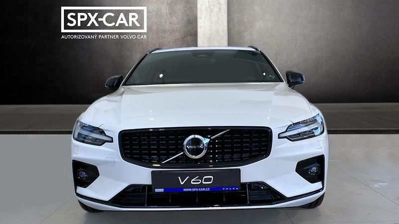 Volvo V60 (2026) PLUS DARK, B4, 145+10 kW / 197 - fotka 2 z 10