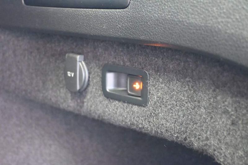 Volkswagen Passat (2023) 2.0 LED ACC VIRTUAL Tažné kame - fotka 27 z 38