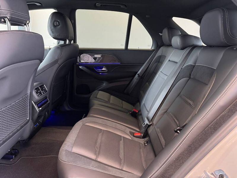 Mercedes-Benz GLE (2026) 53 4MATIC+ - fotka 8 z 10