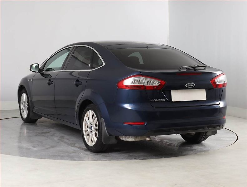 Ford Mondeo (2011) 1.6 EcoBoost, Xenony, Tempomat - fotka 4 z 21