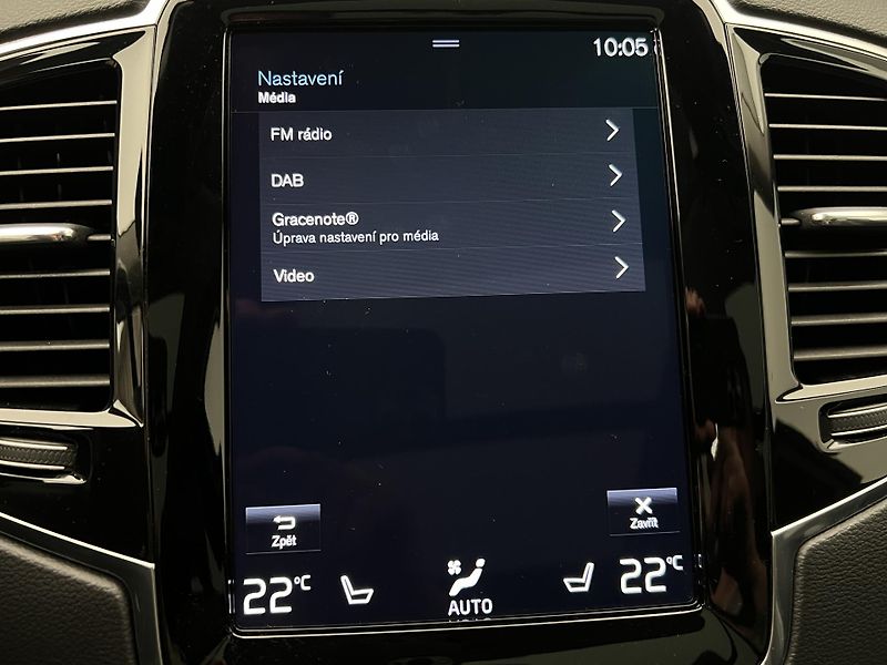 Volvo XC90 B5 AWD INSCRIPTION 7 MÍST - fotka 40 z 49