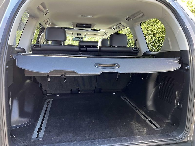 Toyota Land Cruiser 150 SERIES 2.8 D-4D 4WD 6AT - fotka 12 z 27