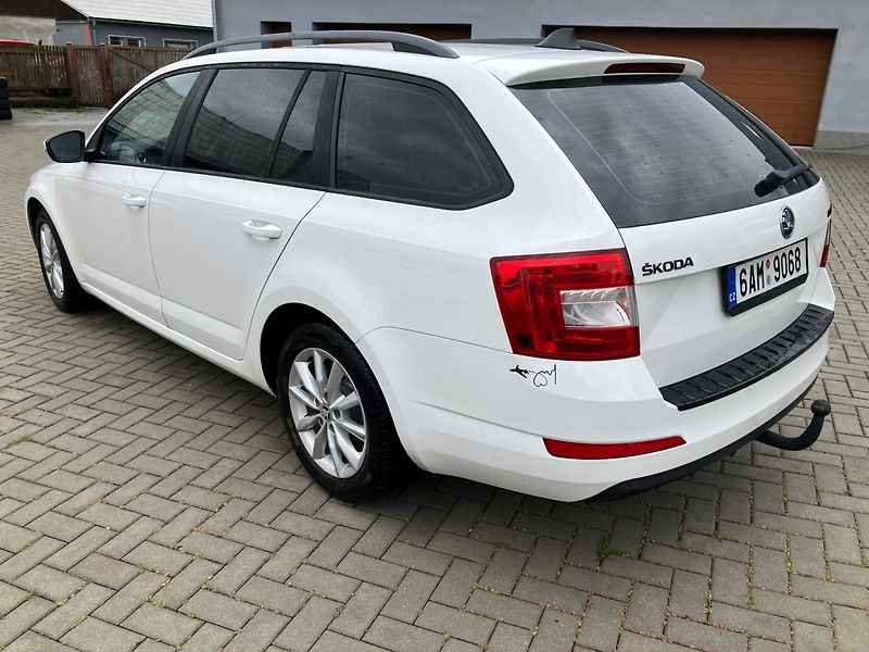 Škoda Octavia (2015) 1.6TDI 81kW VÝHŘEV SED TAŽNÉ - fotka 7 z 23