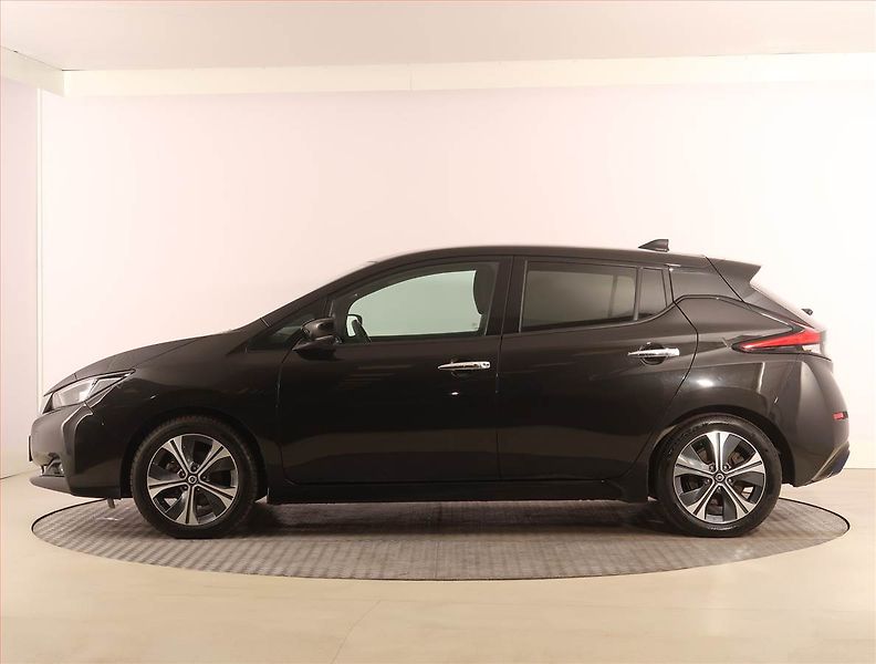 Nissan Leaf (2021) 40 kWh, SoH 91%, Automat - fotka 3 z 25