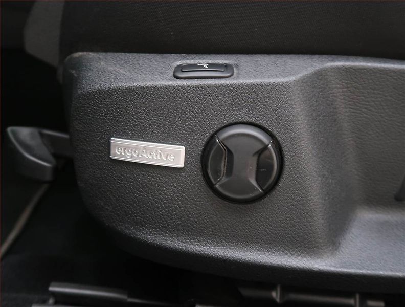Volkswagen Golf (2017) 1.4 TSI, Navi, Tempomat - fotka 15 z 15