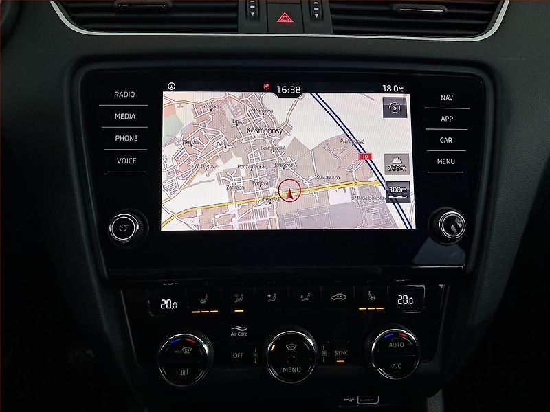 Škoda Octavia (2018) 1.5 TSI, Serv.kniha, Navi - fotka 13 z 25