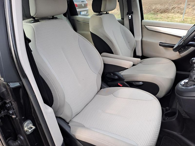Citroën C4 Picasso (2012) 1.6 HDi SERVISKA - fotka 15 z 26