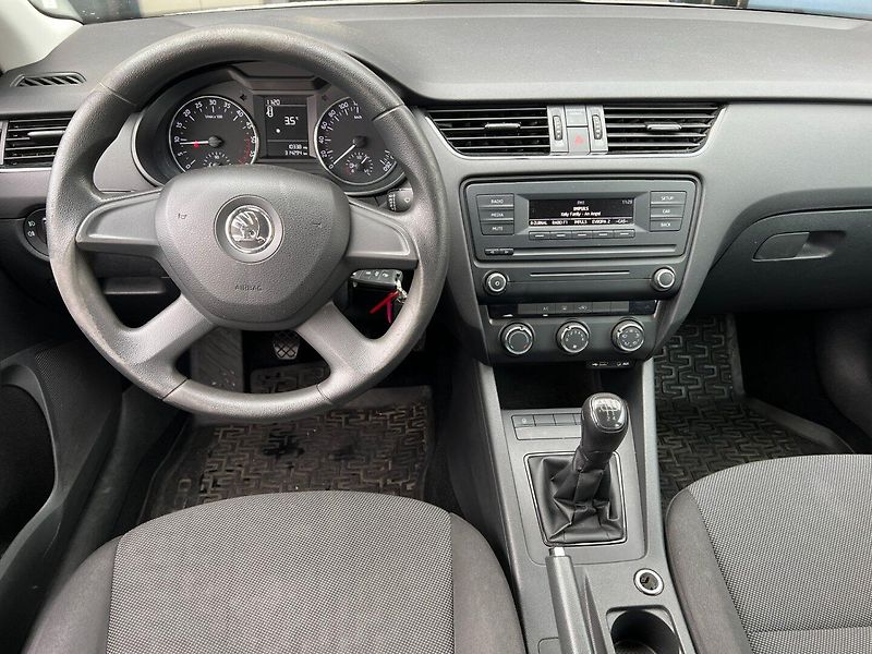 Škoda Octavia (2014) 1.6TDi 77kW! 2x kola! 1.maj+ČR - fotka 12 z 18