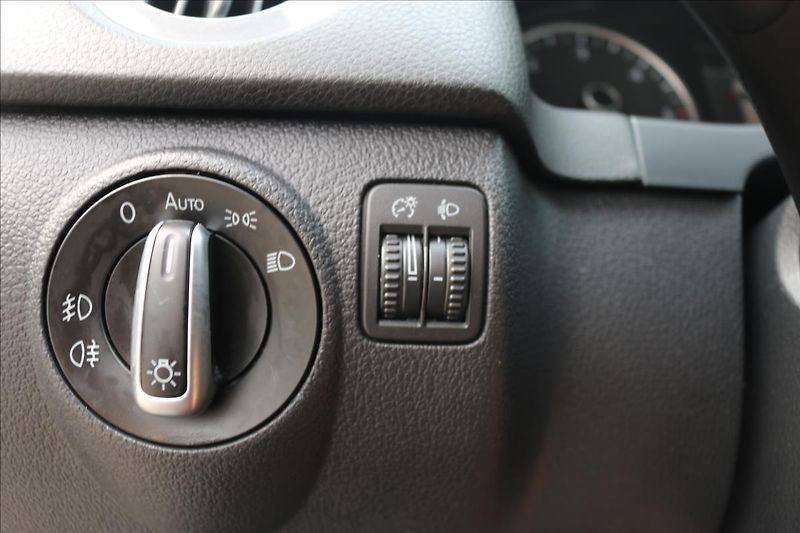 Volkswagen Tiguan 2,0 4x4, ČR, TAŽNÉ - fotka 11 z 25