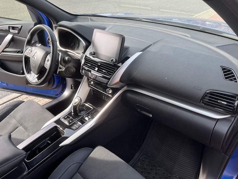 Mitsubishi Eclipse Cross 2.4 PHEV 4x4 - fotka 16 z 32