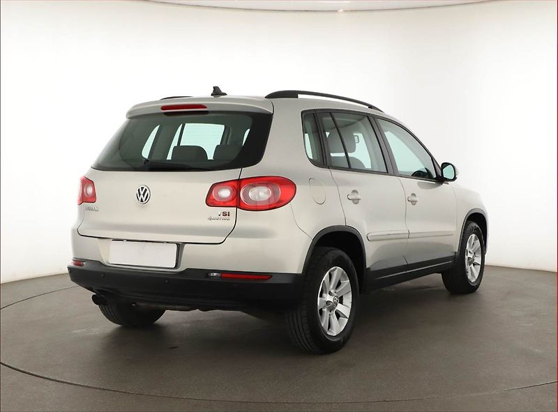 Volkswagen Tiguan (2010) 1.4 TSI, 4X4, Park. senzory - fotka 5 z 12