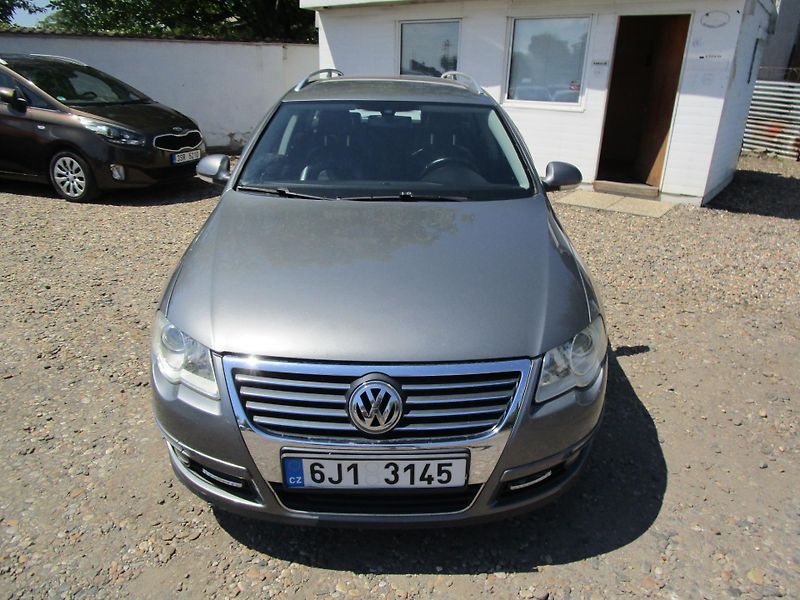 Volkswagen Passat - fotka 2 z 16