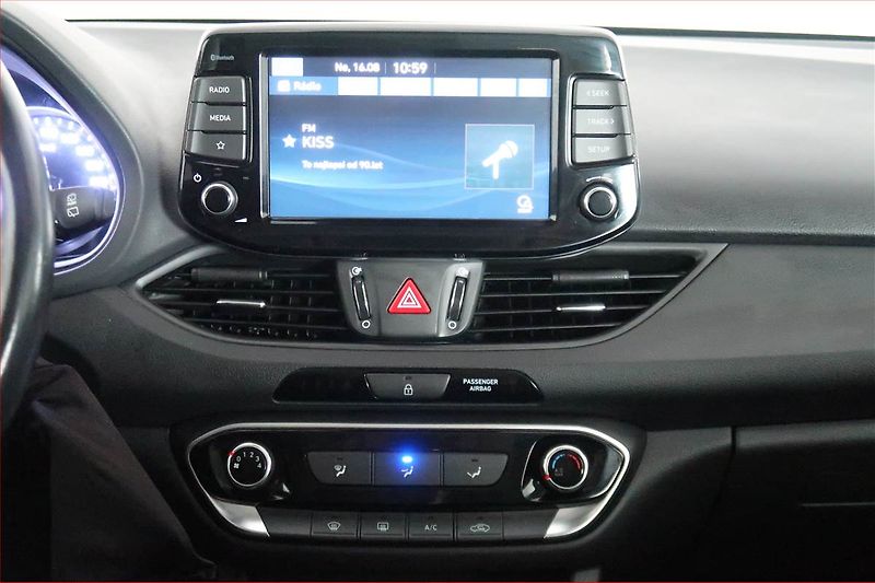 Hyundai i30 (2022) 1.0 T-GDI, ČR,1.maj - fotka 12 z 17
