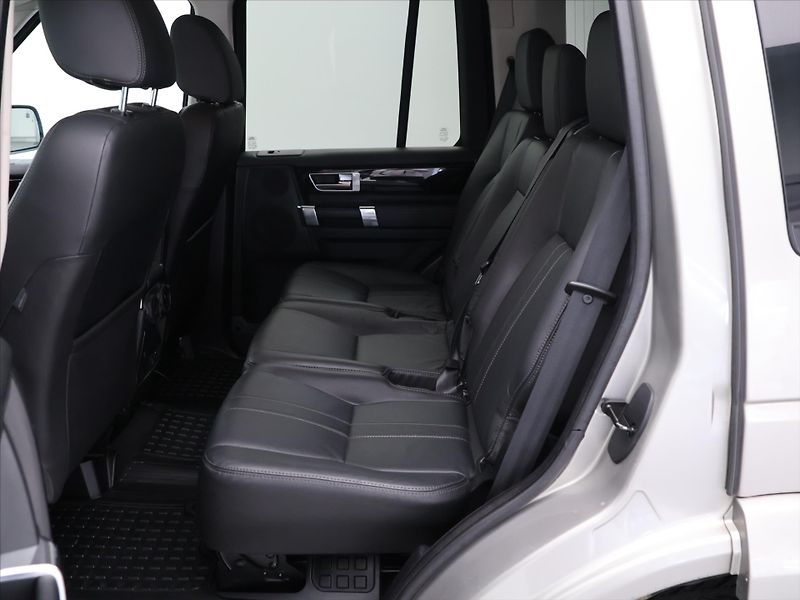 Land Rover Discovery 3,0 TDV6 HSE CZ - fotka 14 z 27