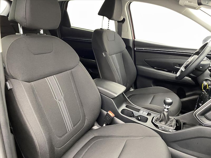 Hyundai Tucson 1,6 CRDi 85kW SMART - fotka 8 z 28