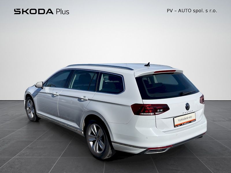 Volkswagen Passat (2021) 1.5 TSI 110 kW DSG Elegance Pl - fotka 26 z 31