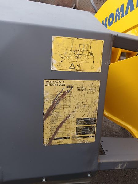 Komatsu (2004)  WA 85-3 4X4 - fotka 10 z 19