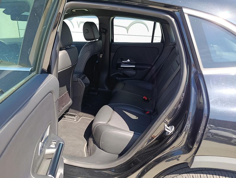 Mercedes-Benz EQA 250+ ČR DPH - fotka 14 z 34