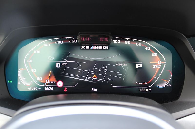 BMW X5 M50i - fotka 13 z 24