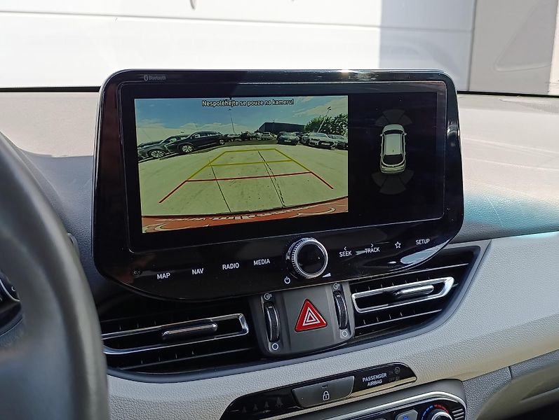 Hyundai i30 1.5T-GDI HEV DCT PREMIUM ČR  - fotka 25 z 37