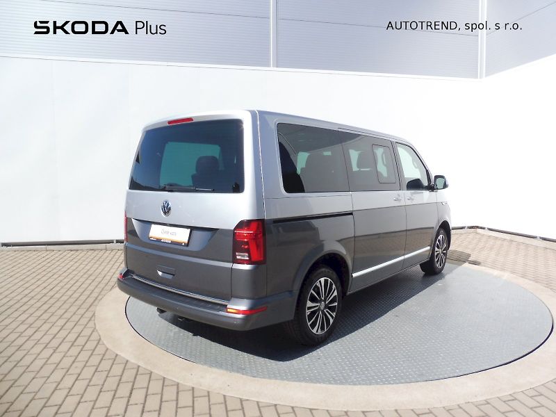 Volkswagen Multivan (2021) Highline 2,0 TDI 150kW DSG 4MO - fotka 2 z 30