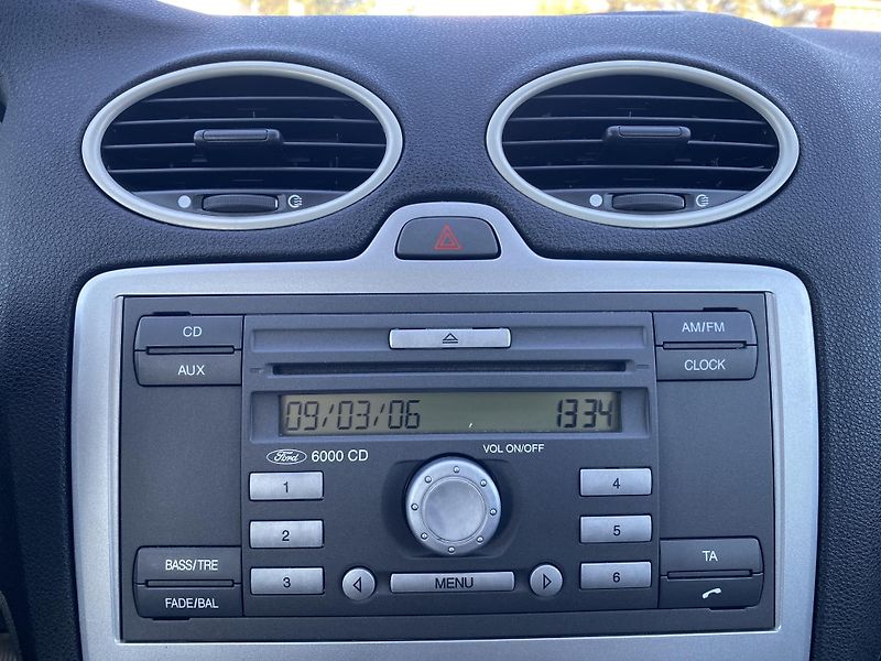 Ford Focus (2006) 1.6TDCi,ESP,EL. SEDAČKY - fotka 19 z 31