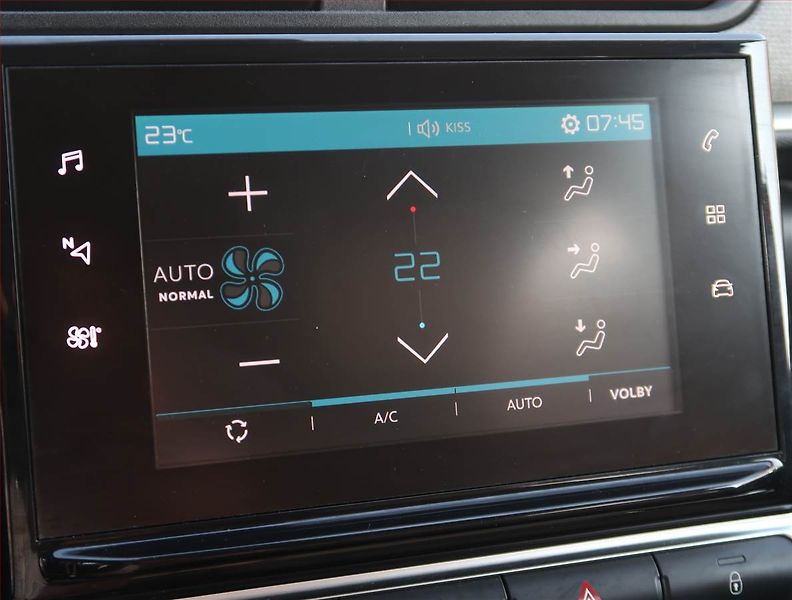 Citroën C3 (2018) Shine 1.2 PureTech, Serv.kniha - fotka 17 z 19