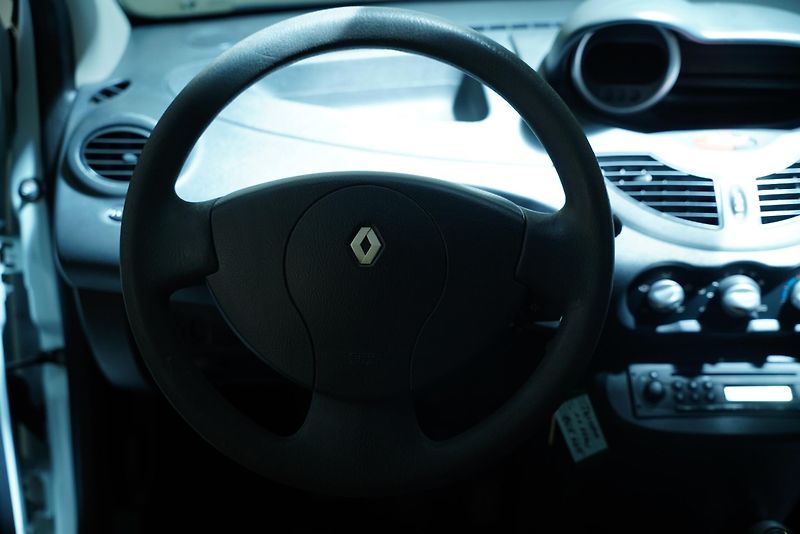Renault Twingo - fotka 16 z 22