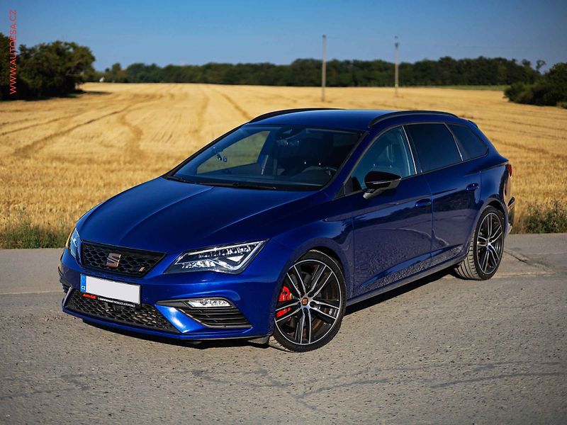 Seat Leon (2018) 2.0 TSi 4x4, DSG, LED - fotka 2 z 24
