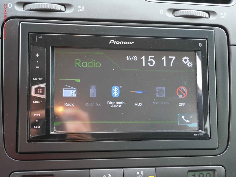 Volkswagen Golf (2006) 1.9 TDi 4x4, AC, temp. STK6 - fotka 14 z 16